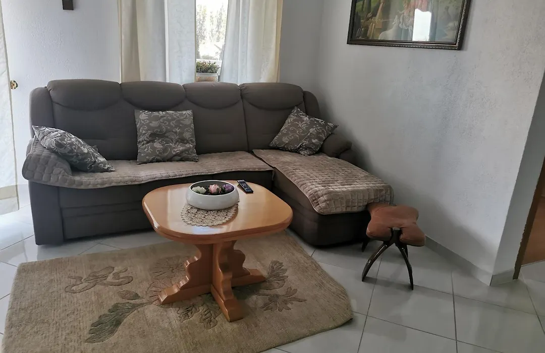 Apartments Galic Omis-1