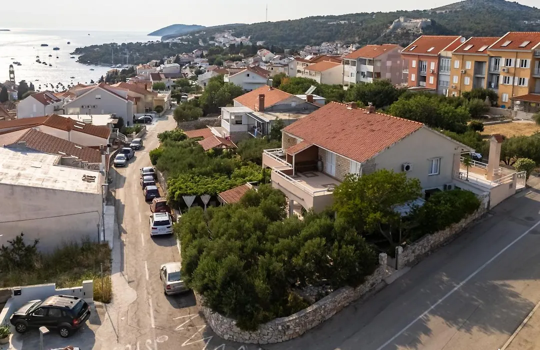 Peaceful Apartment With Beautiful View-1