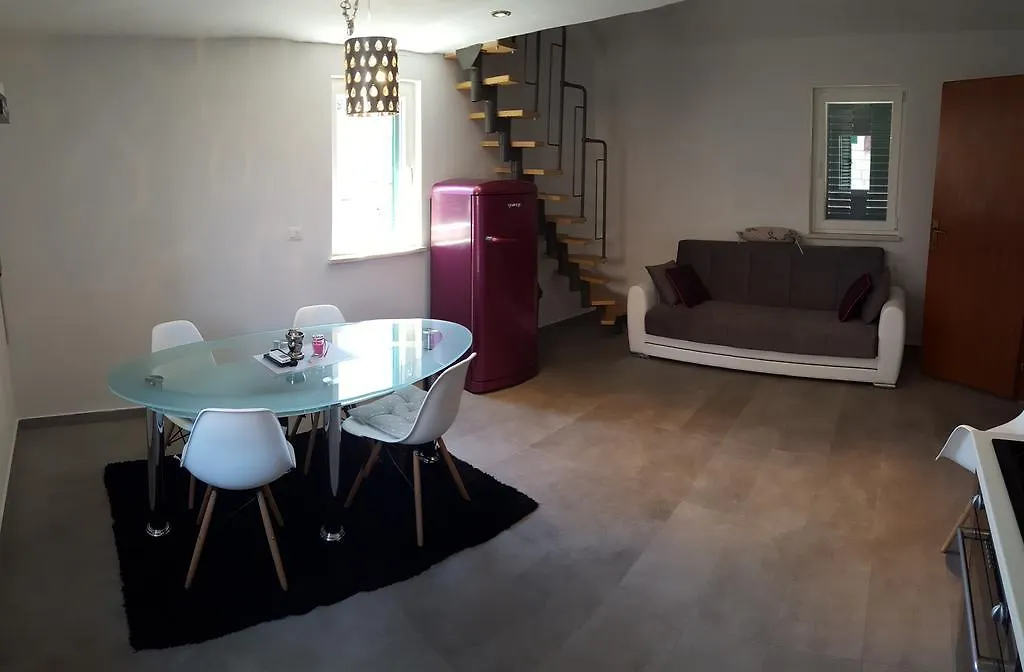 F&F Apartments-1