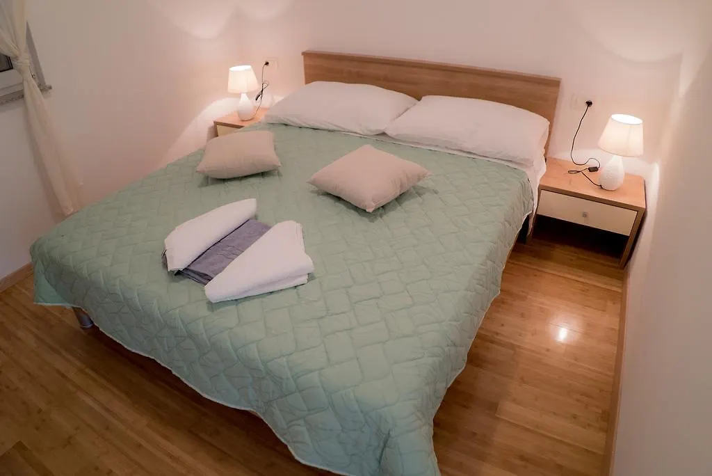 Apartmani Ruzica-1