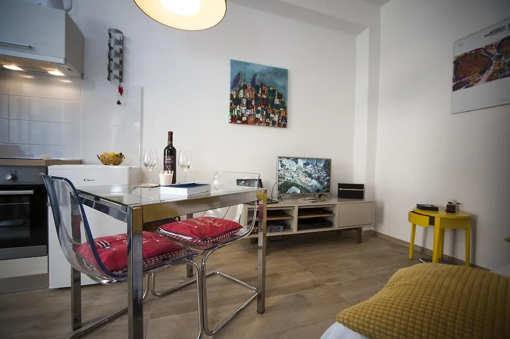 Ayre Apartman Split - Free Private Parking-1