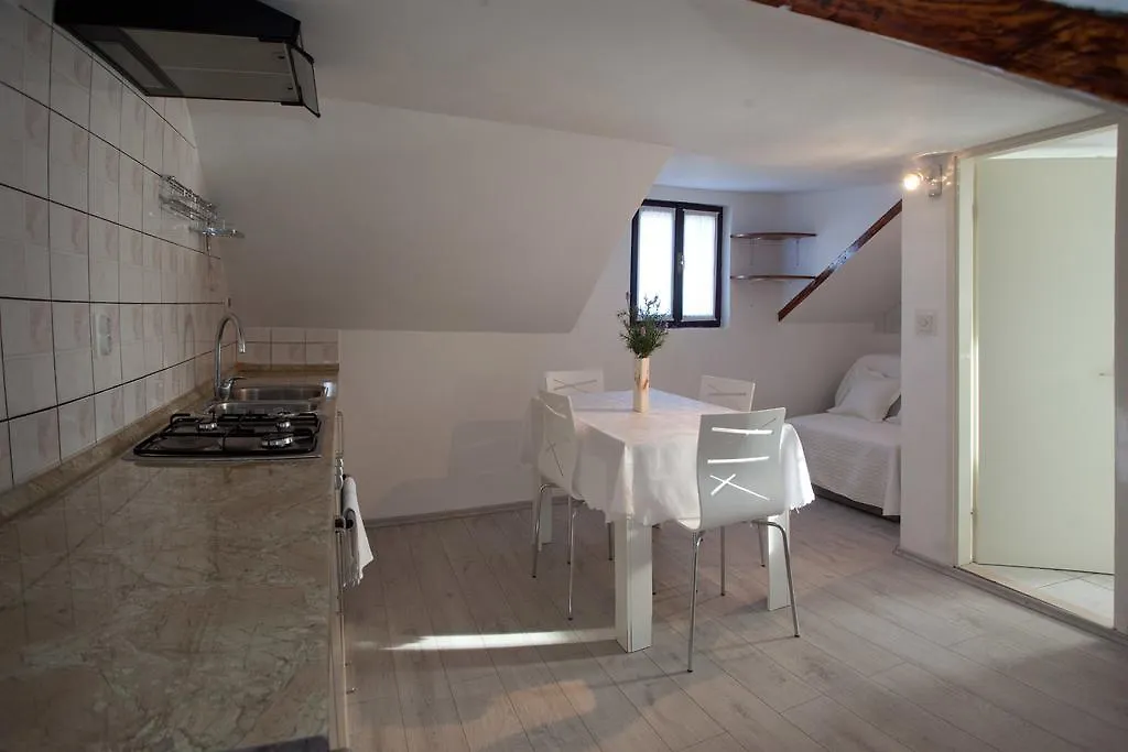 Apartments Antica-1