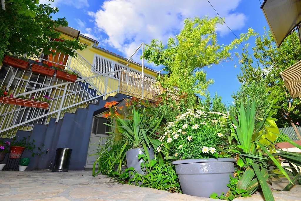 Apartments Veky 3-1