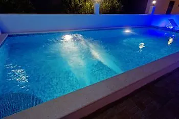 Villa Mandm-1