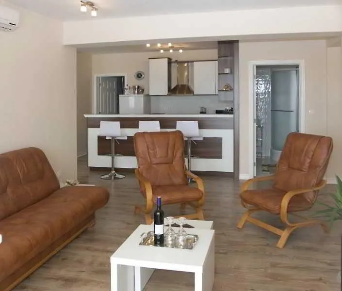 Villa More-1