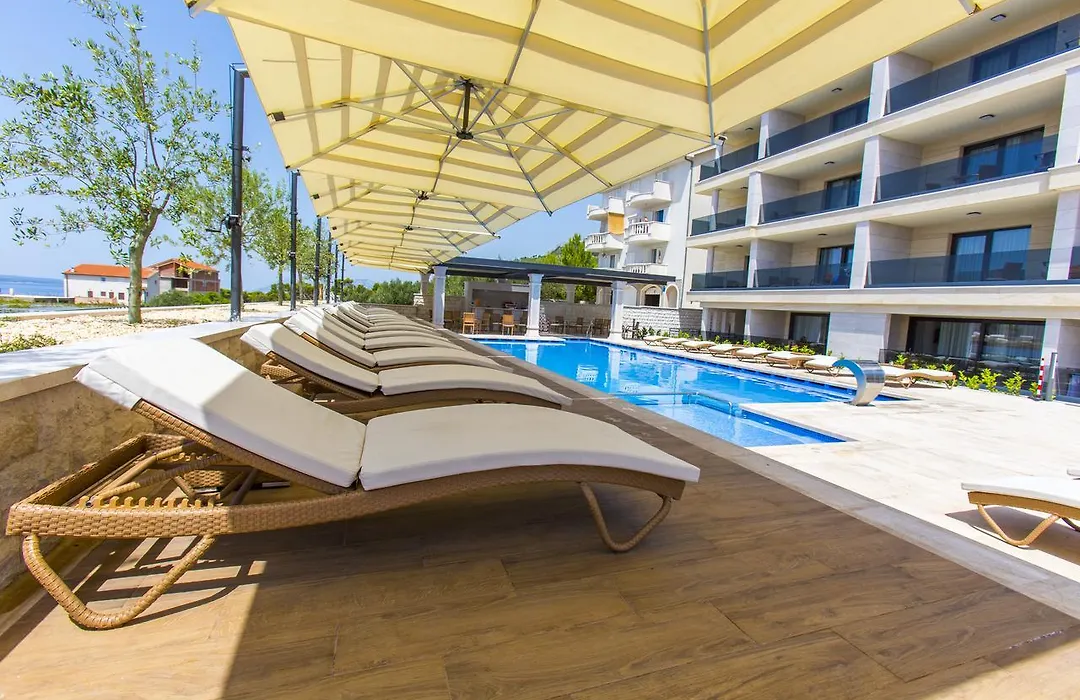 Luxury Aparthotel Makarska-1