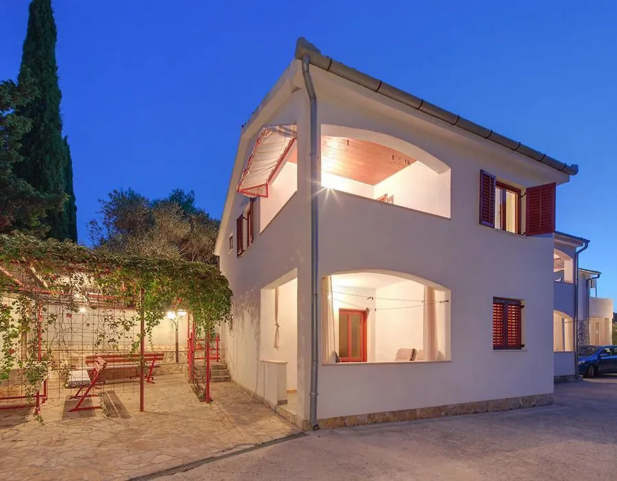 Apartment Bagaric-1