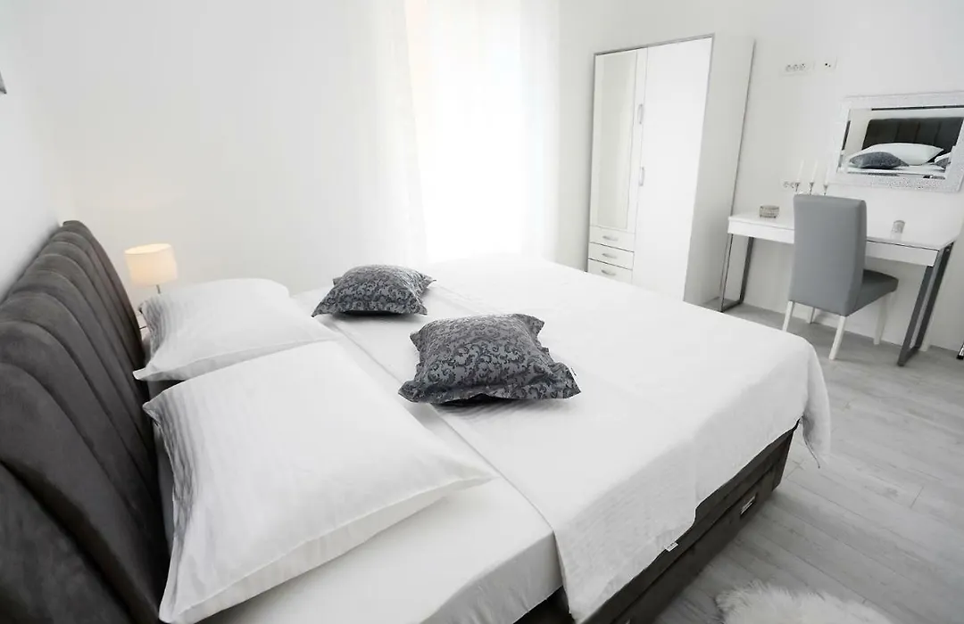 Apartman Marinela-1