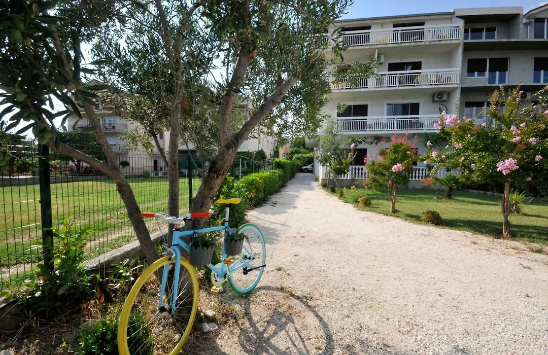 Apartmani Olive Trogir-1