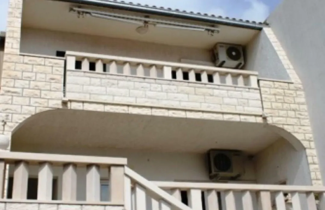 Apartment Irena Bol-1