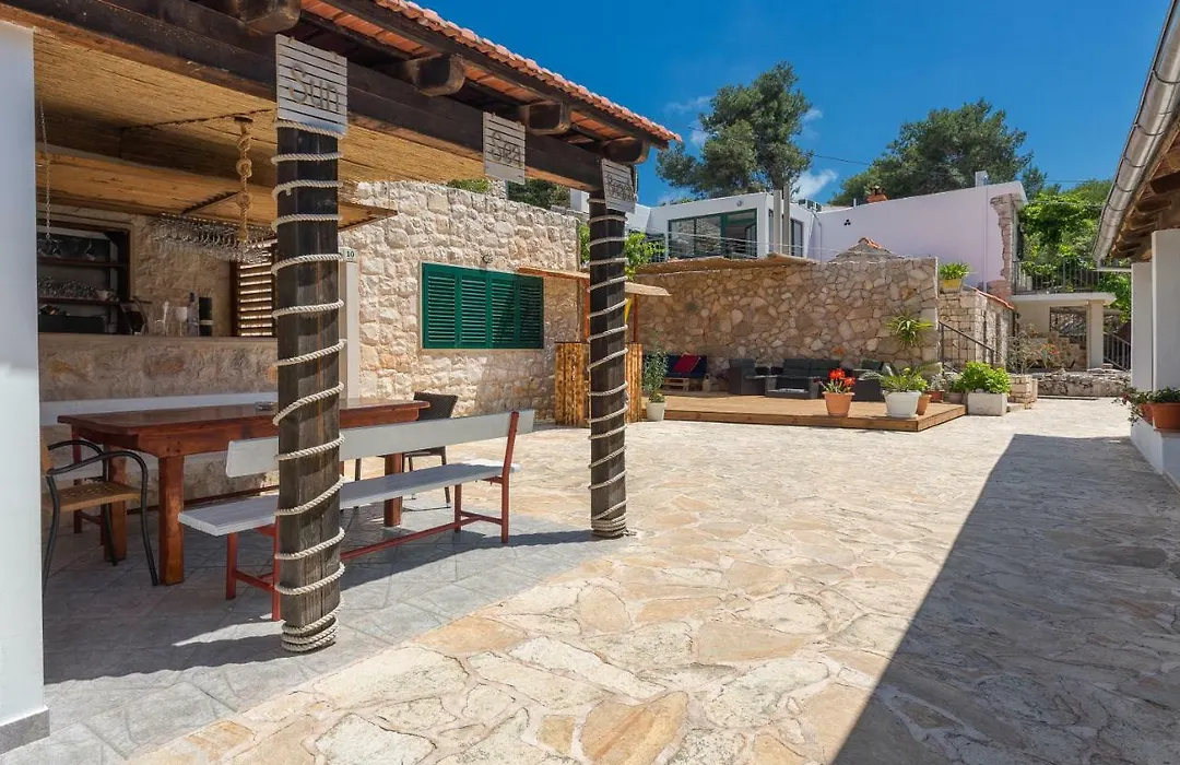 Golden Bay Hvar-1