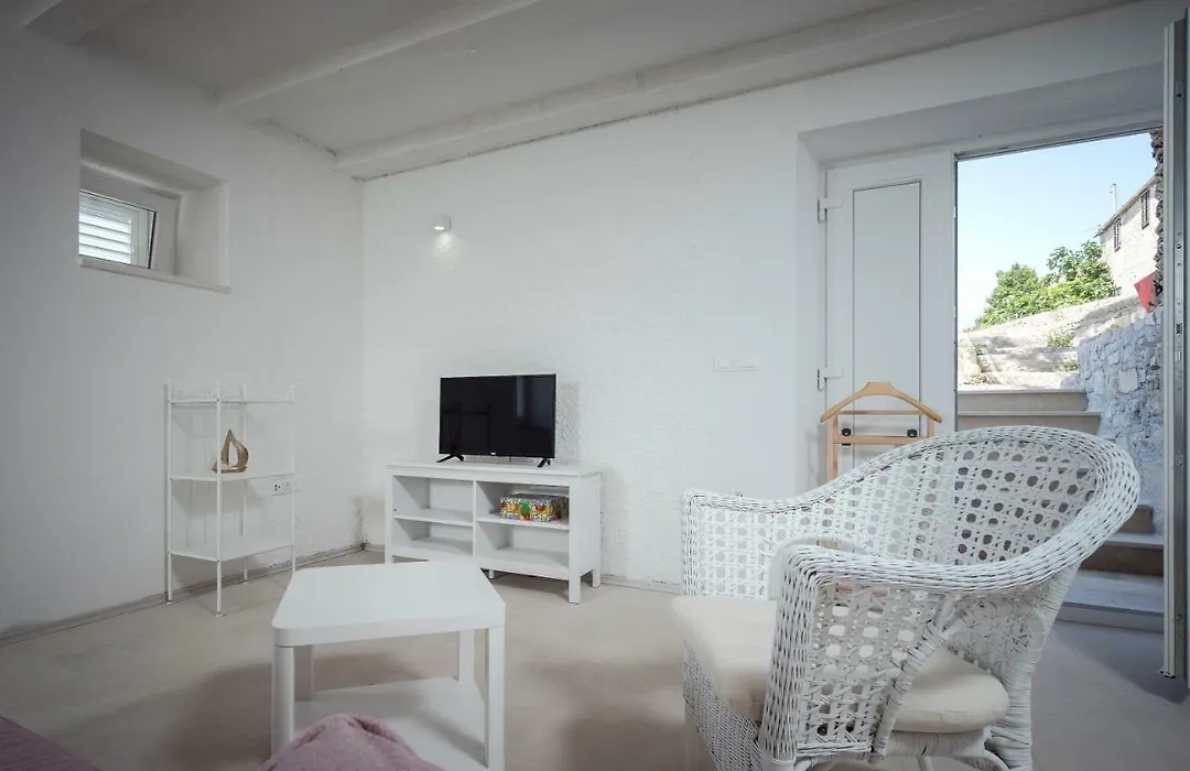 Exclusive Boutique Seaside Suites-1