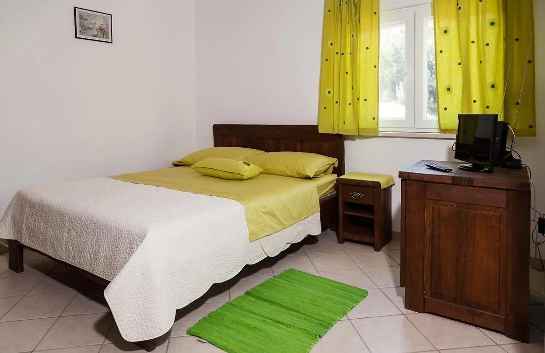 Rooms Vesna-1