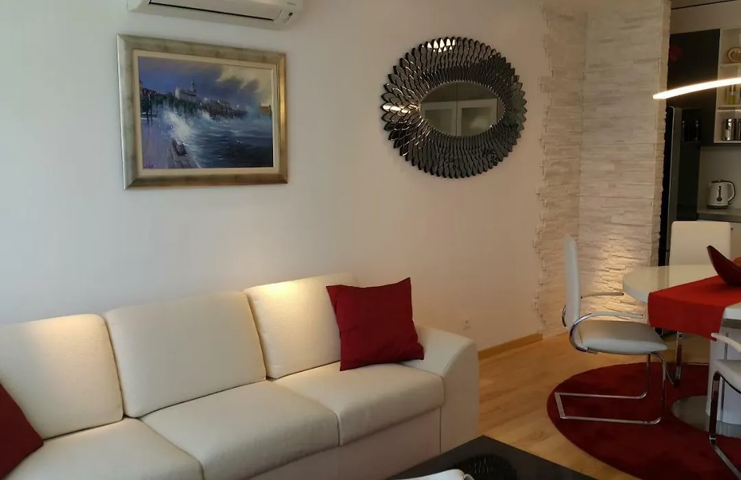 Luxury Apartment-1