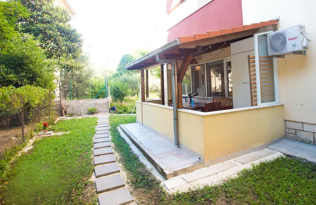 Tera Apartment Near Bacvice Beach And City Centre-1