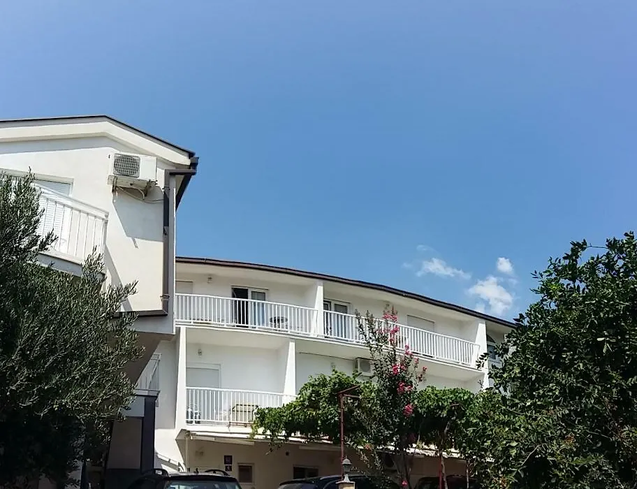 Trutina Rooms-1