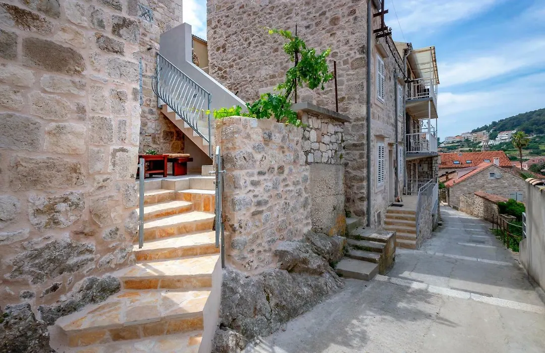 Old Town Apartment Mare-1