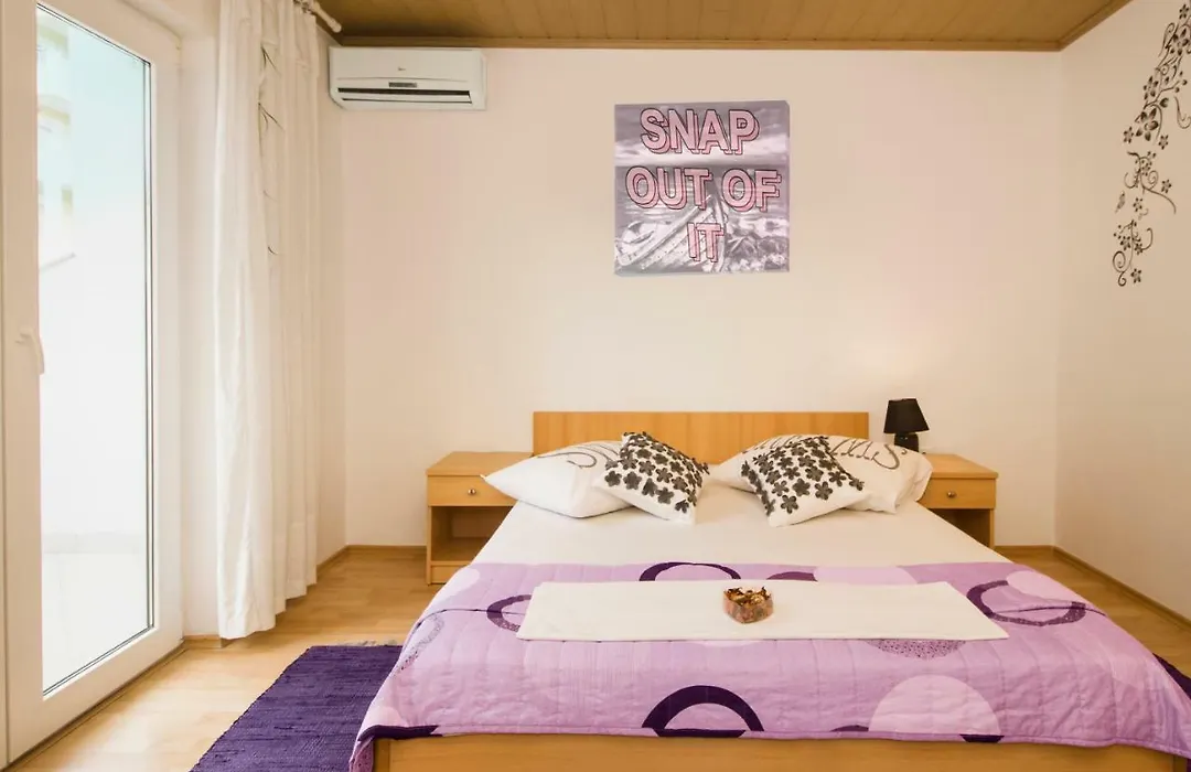 Apartment & Rooms Marigold-1