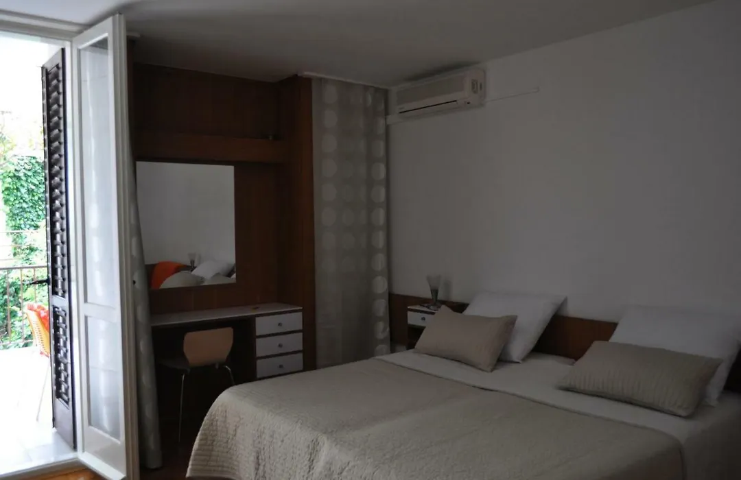 Beach Apartment In The Center Of Brela-1