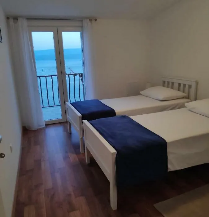 Apartmani Mara I Kata-1