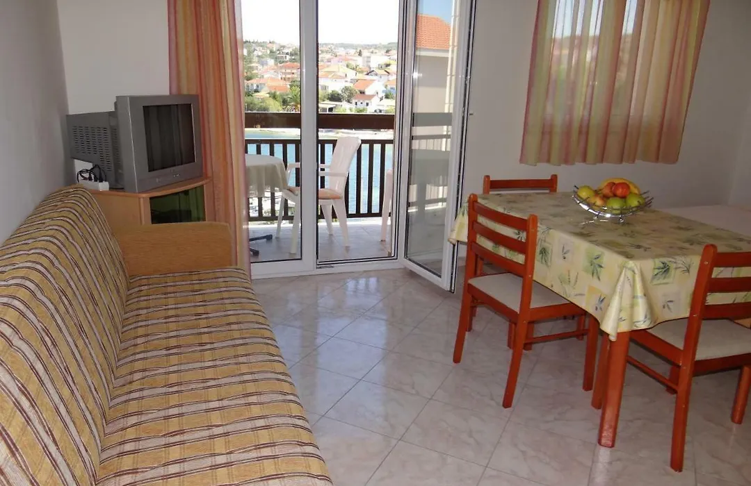 Vila Lola Apartmani-1