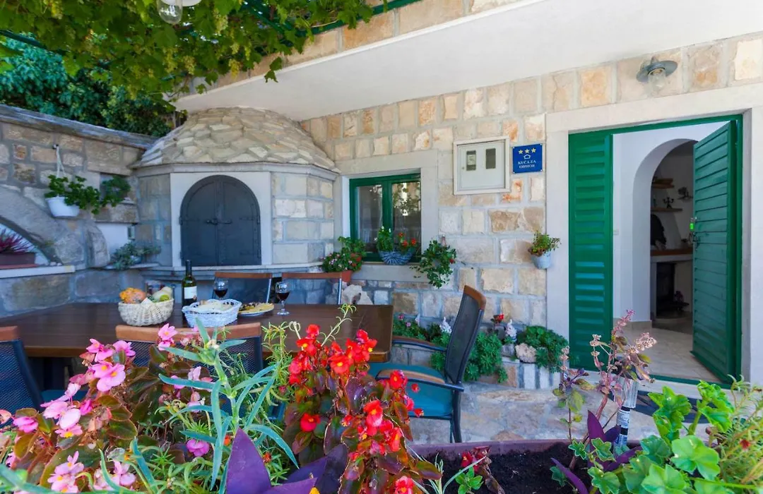 Holiday Home Lavanda Grubisic Tucepi-1