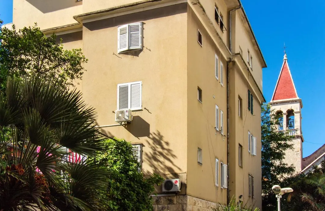 Lugo Apartments-1