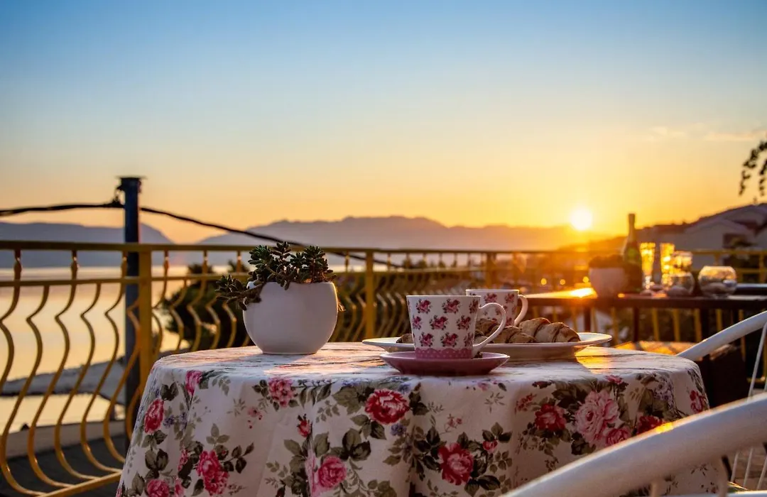 Apartment Nely - Sea, Terrace And Peace-1
