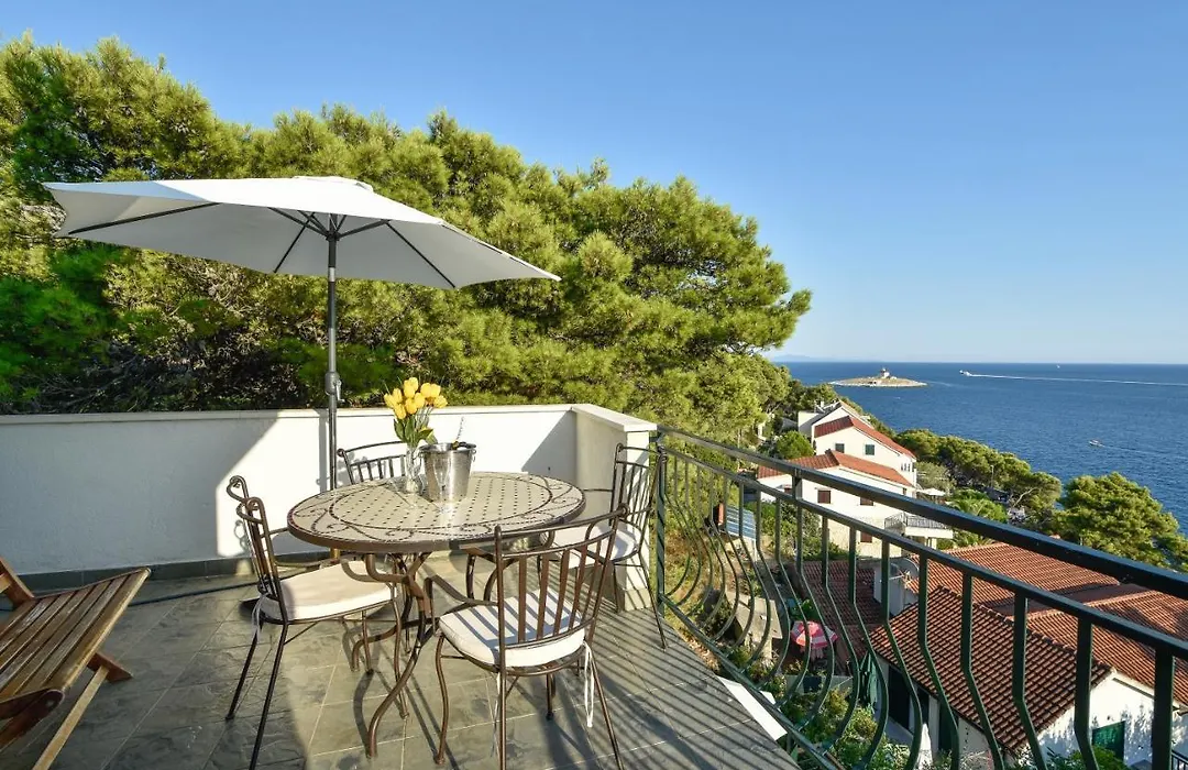 Newly Renovated House In The Town Of Hvar With New Pool, Sea View And Only 100M Far From The Sea.-1