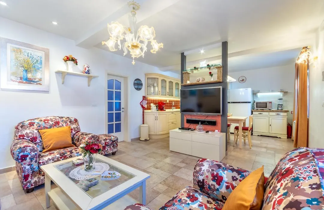 Apartments Villa Camellia - Adults Only-1
