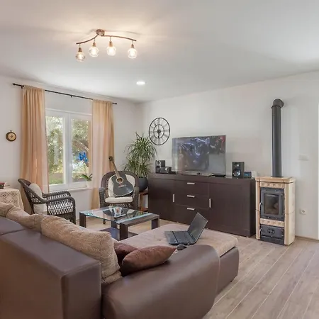 House Arija-3