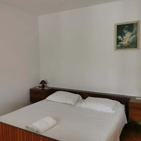 Room Dobrenka-3