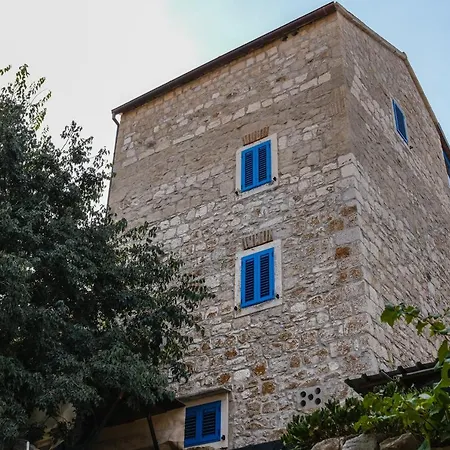 Hvar Old Dalmatian House Junior Suite - Deck 3-2