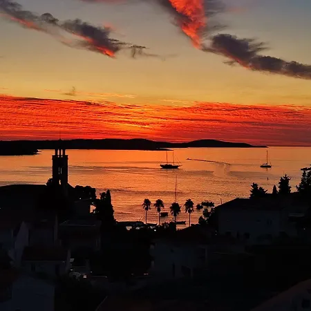 All About The Sea - Riviera House Near The Center Of Hvar-2