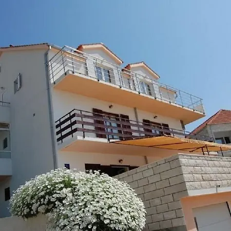 Apartments Marti - Free Parking-3