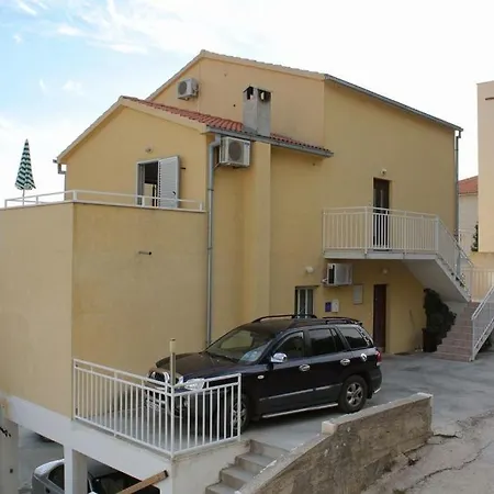 Studio Apartment In Hvar Town With Sea View, Terrace, Air Conditioning, Wi-Fi-2