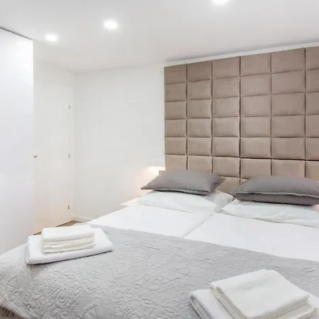 Feel Like An Emperor Apartments-2