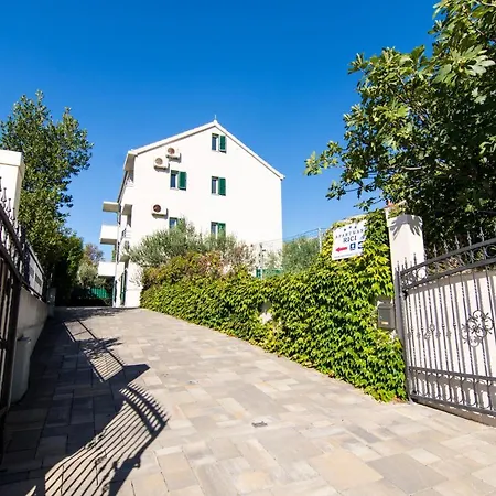 Apartments Rici-3