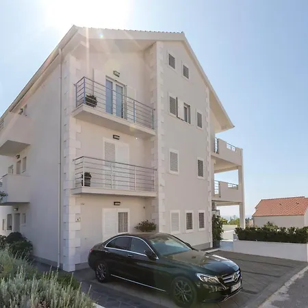 Hvar De Luxe Apartments 1-2