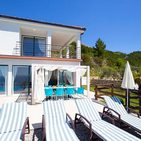 Royal Villa-3