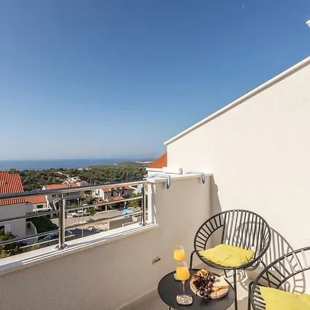 Hvar De Luxe Apartments 1-3