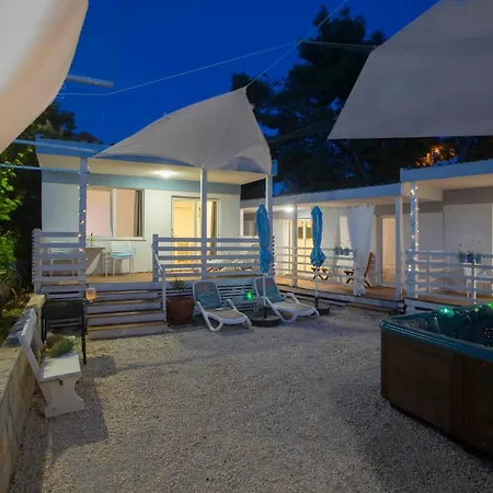Beachfront Mobile Homes Village-3