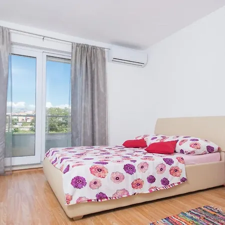Apartments Dzeki-3