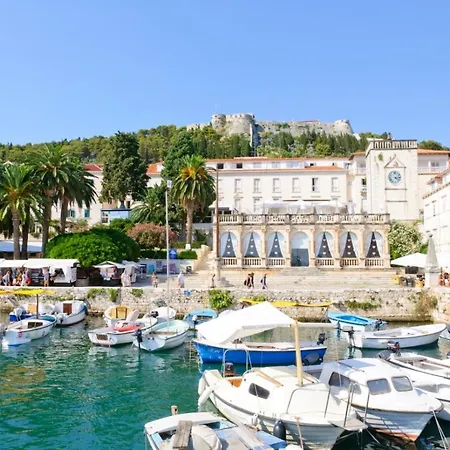 Studio Apartment In Hvar Town With Sea View, Balcony, Air Conditioning, Wi-Fi-3