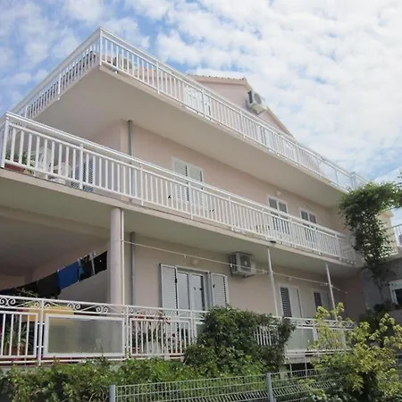 Studio Apartment In Hvar Town With Sea View, Balcony, Air Conditioning, Wi-Fi-2