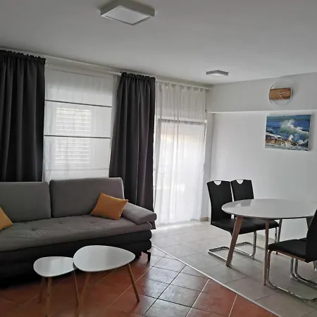 Villa Rajski Dvor 1-3