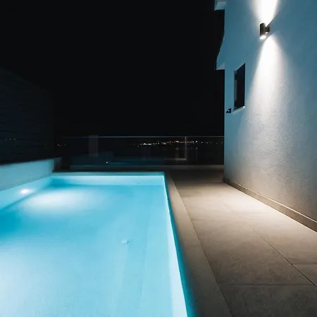 Villa Magna - seaside villa with pool&sauna-3