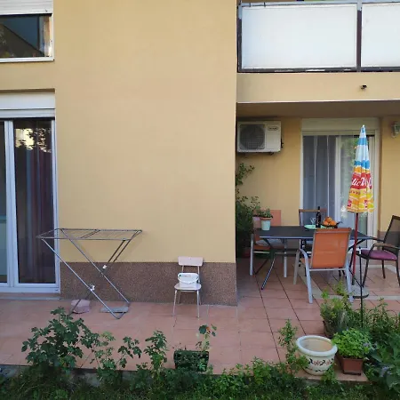 Spacious Apartment With Big Garden Near Beach-2