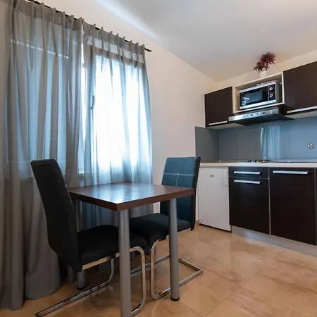 Apartments Amigos-2