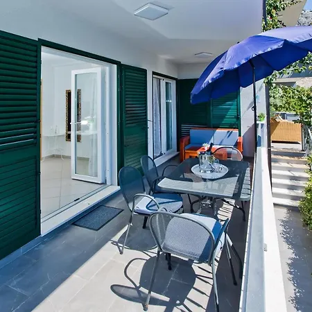 Luxurious Apartments Maslina With Beach-3